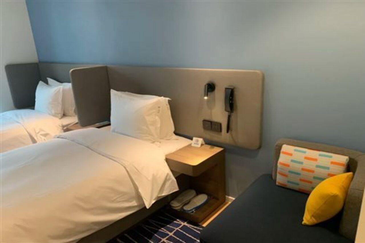 Holiday Inn Express Shanghai Baoyang By Ihg Eksteriør bilde